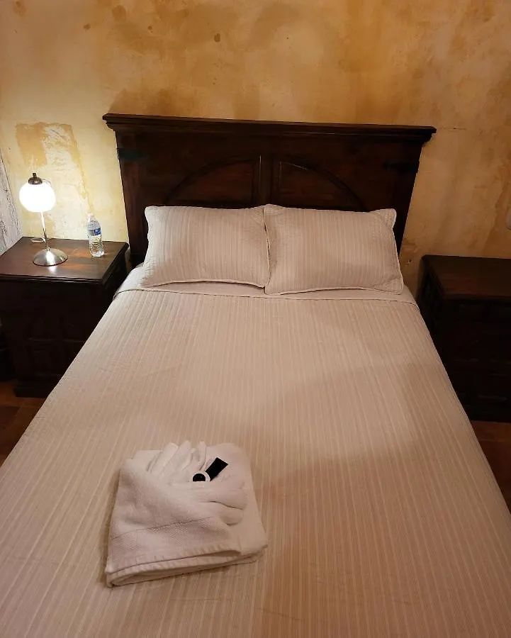 Hotel Y Restaurante Innsbruck Antigua Guatemala
