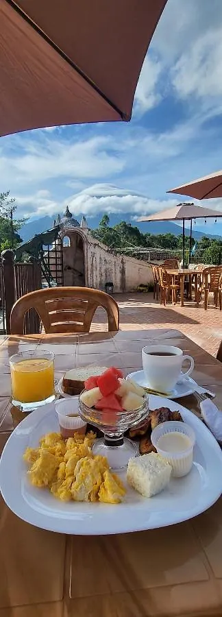 Hotel Y Restaurante Innsbruck Antigua Guatemala